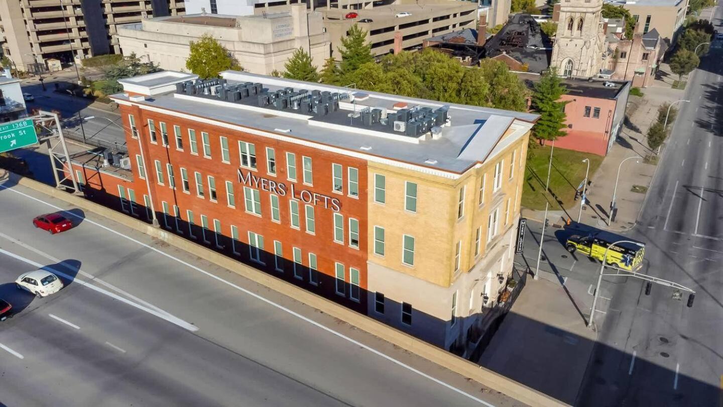 Modern Space In The Vibrant #101