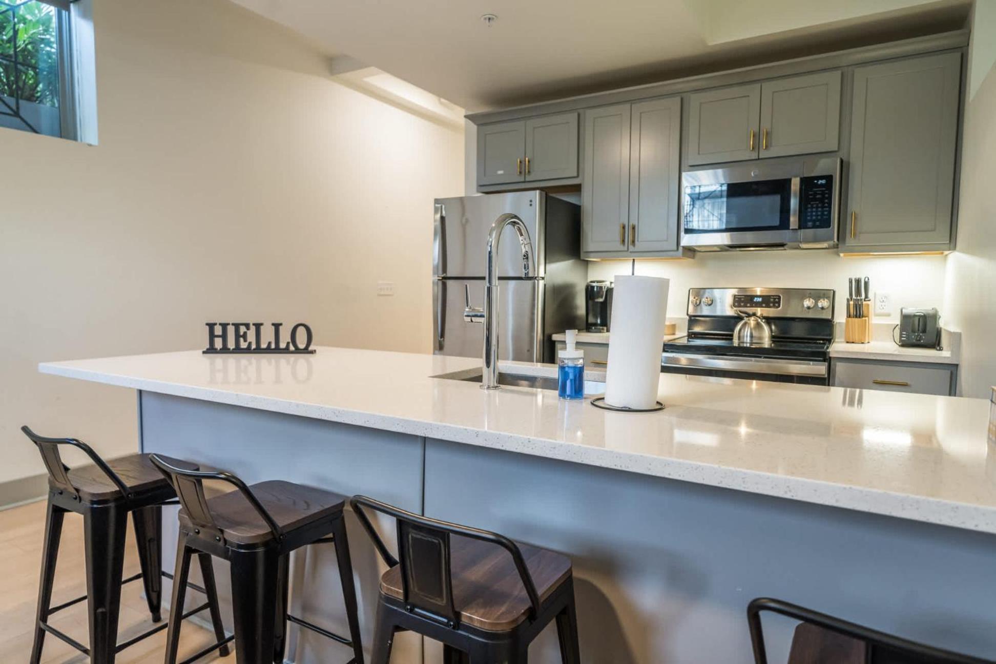 Modern Space In The Vibrant #101 Apartment